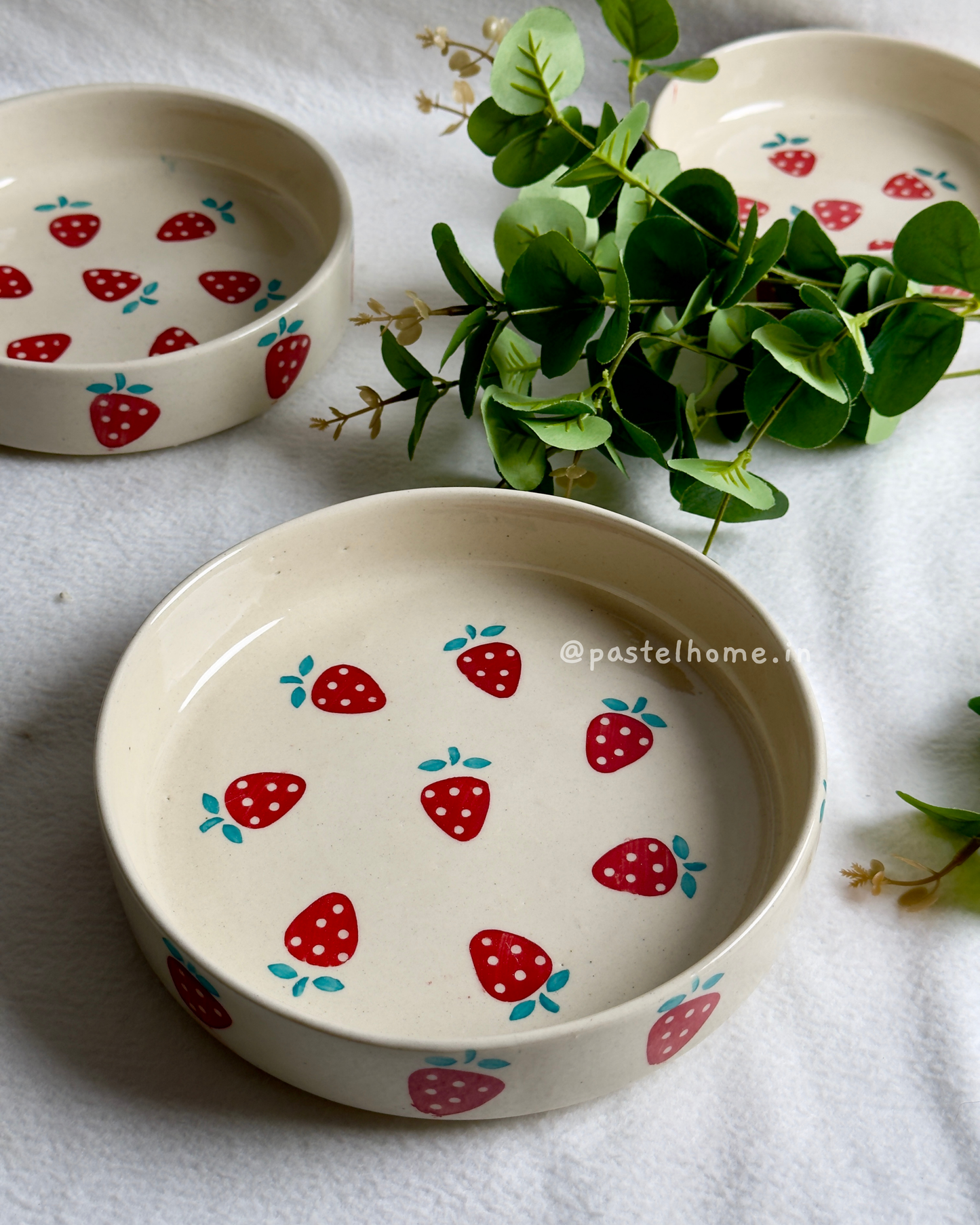 Strawberry Serving Bowls - Set of 3