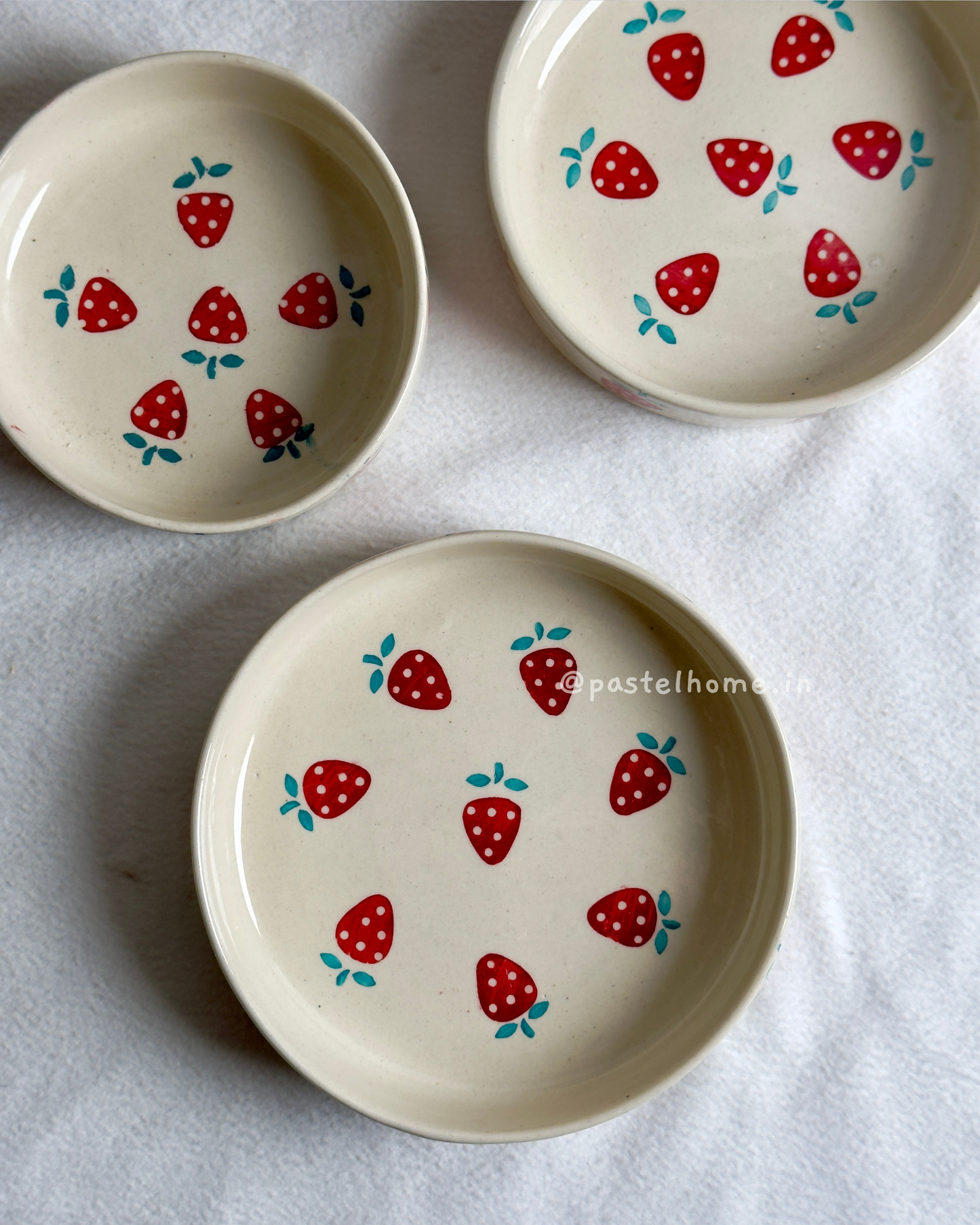 Strawberry Serving Bowls - Set of 3