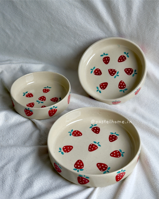 Strawberry Serving Bowls - Set of 3