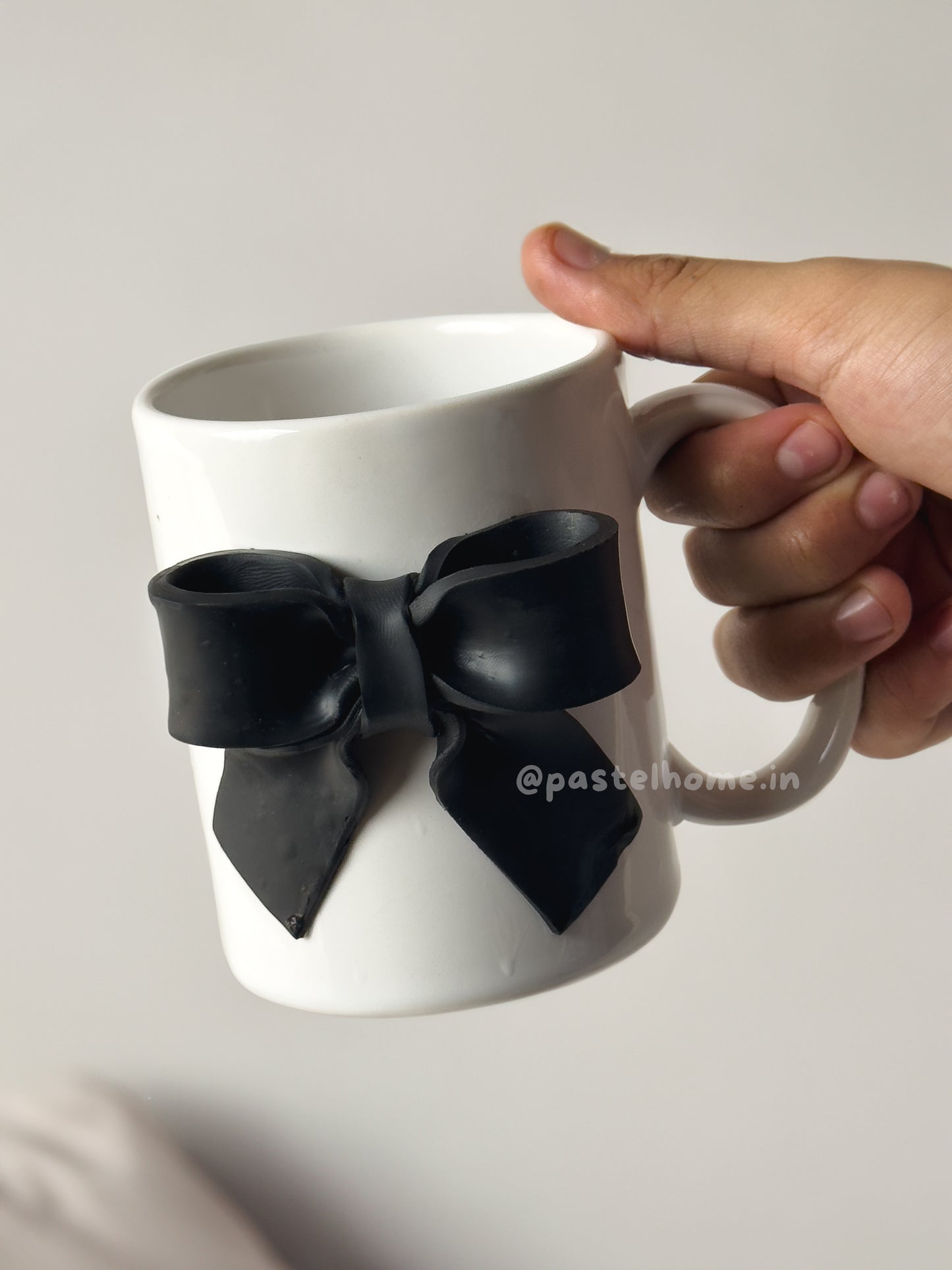 Ribbon Bow Ceramic Mug - Black Big Bow