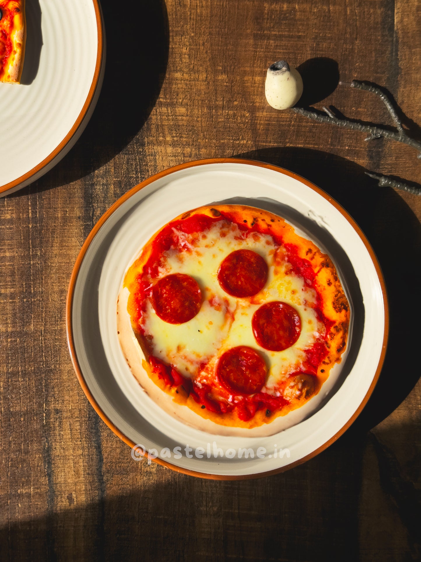 Ceramic Meal/Pizza Plate - White Brown