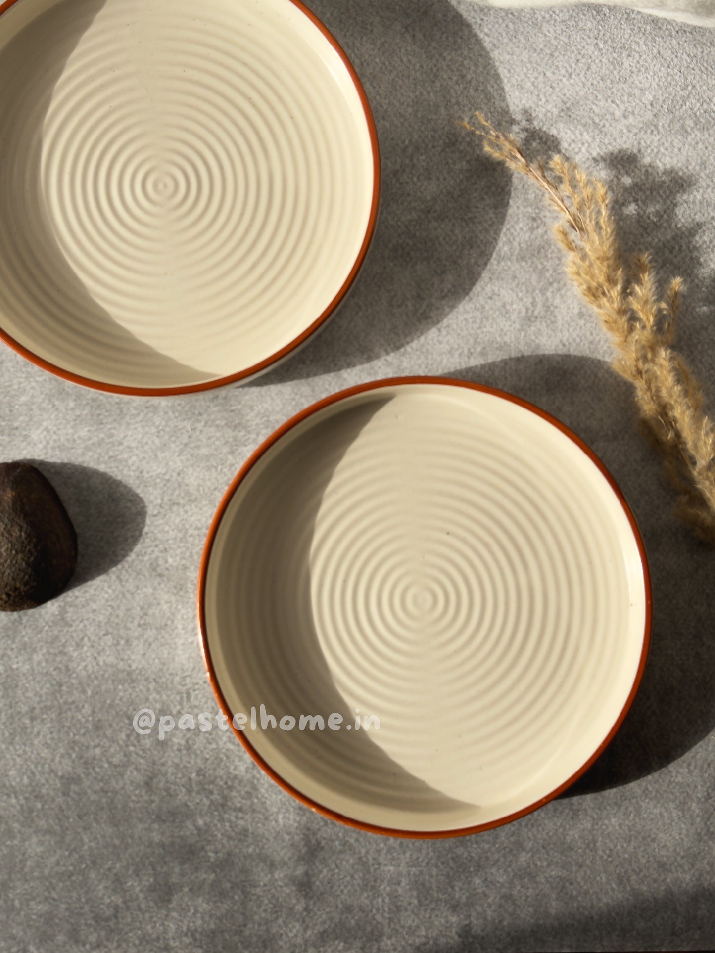 Ceramic Meal/Pizza Plate - White Brown