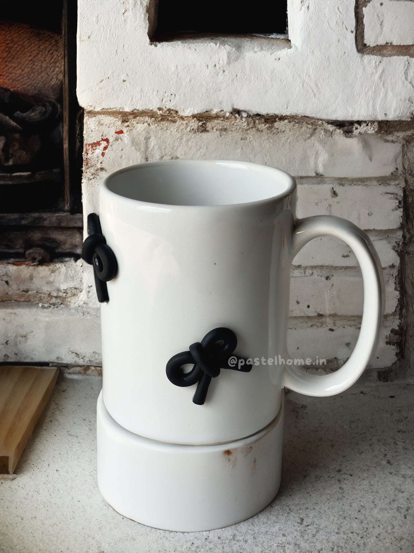 Ribbon Bow Ceramic Mug - Black